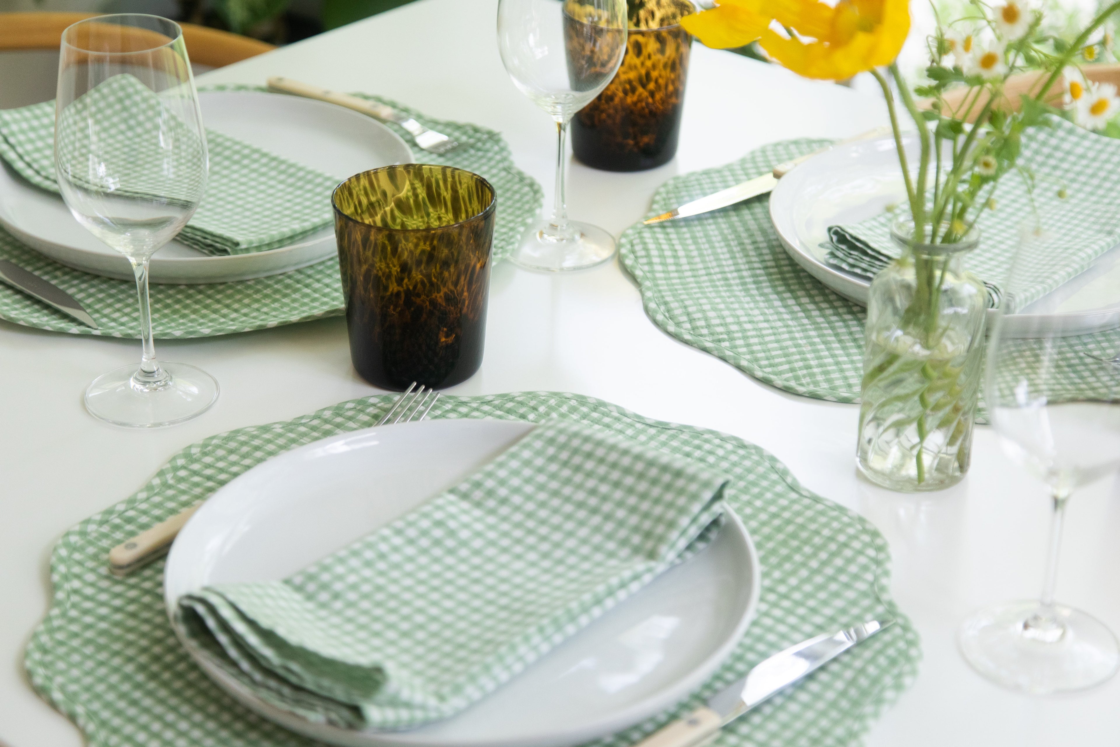 Gingham Scalloped Placemats