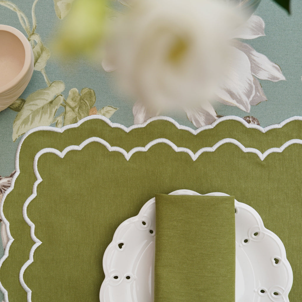 ELARA GREEN RECTANGLE FABRIC PLACEMAT & NAPKIN SET (Set Of 4)
