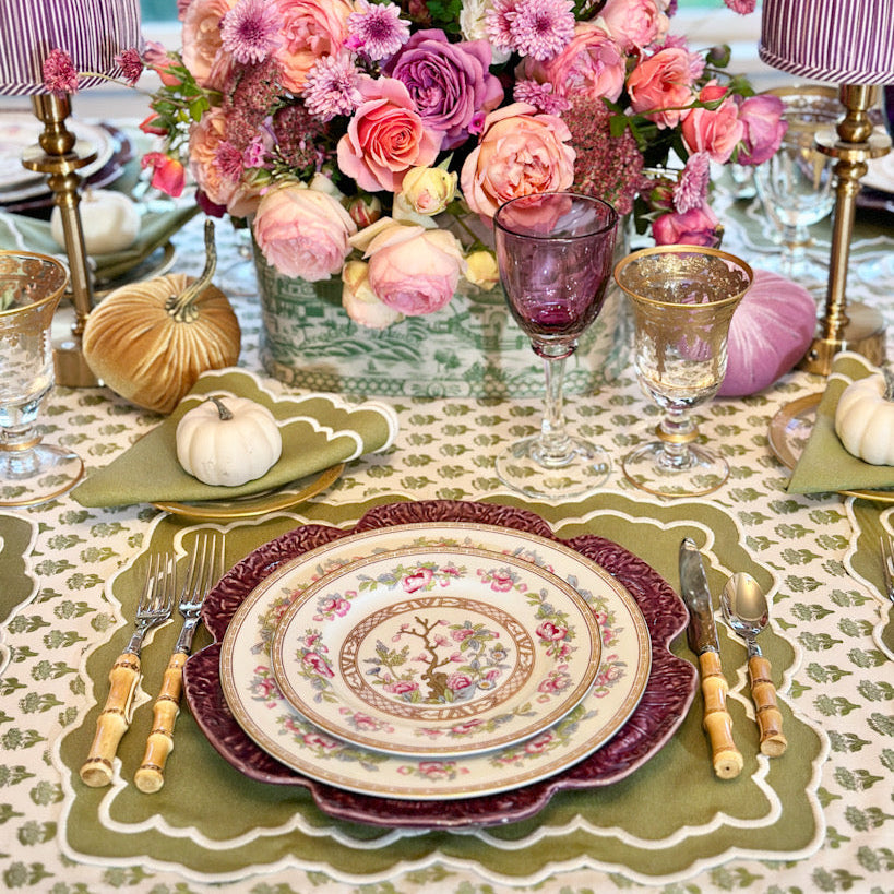 ELARA GREEN RECTANGLE FABRIC PLACEMAT & NAPKIN SET (Set Of 4)