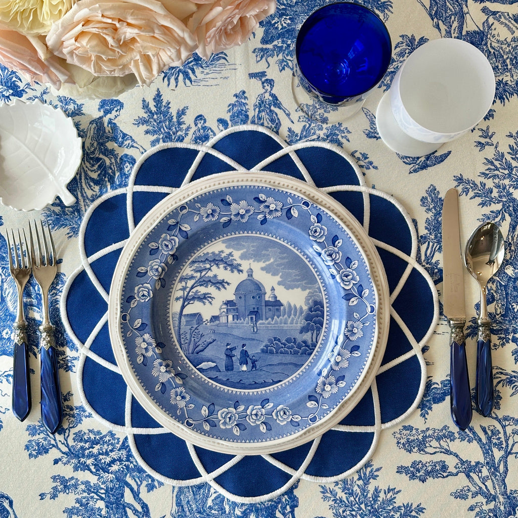 GATHER NAVY BLUE ROUND FABRIC PLACEMAT (Set Of 4)