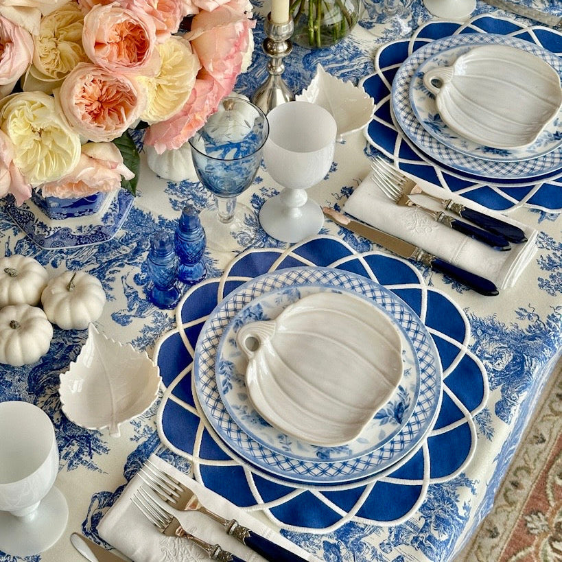 GATHER NAVY BLUE ROUND FABRIC PLACEMAT (Set Of 4)