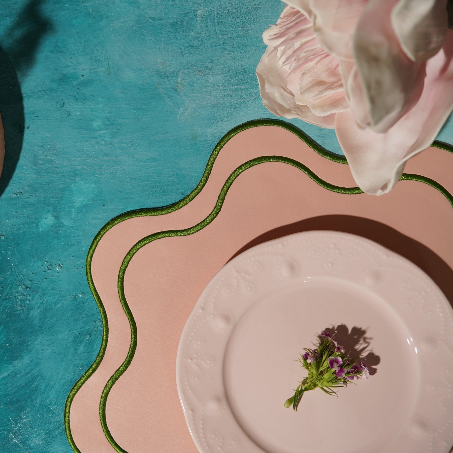 HAVEN PINK WAVY EDGE FAUX LEATHER PLACEMAT (Set Of 4)