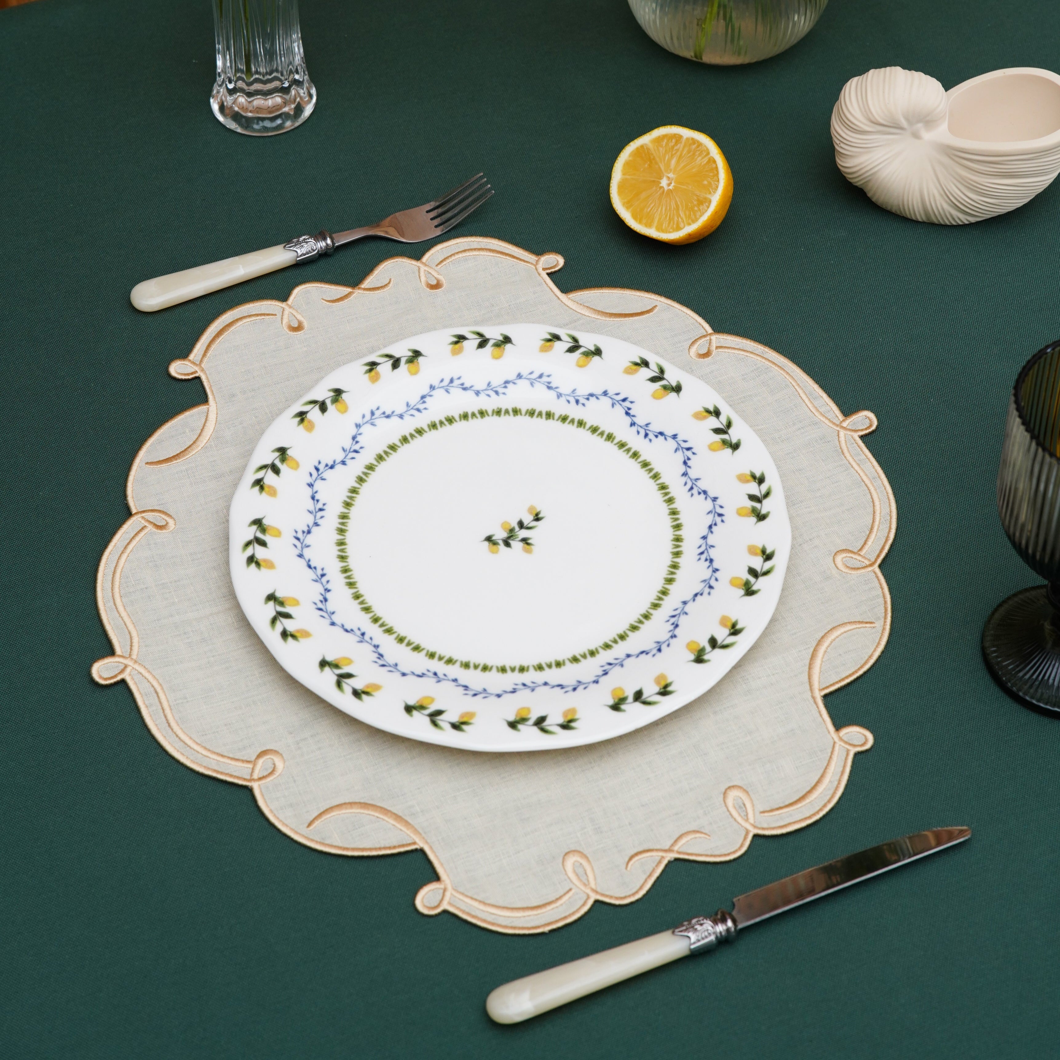CELESTIA LINEN IVORY GOLD TRIM SQUARE PLACEMAT (Set Of 4)