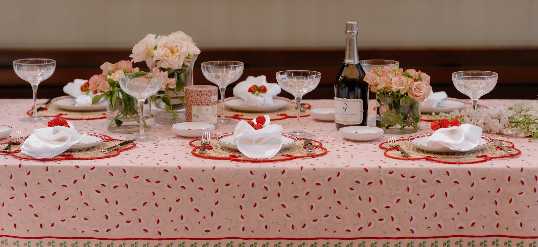 La Leccia Tablecloth in Dark Pink