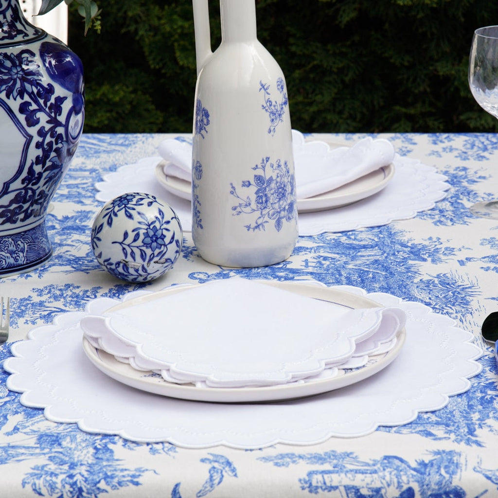 LILY WHITE ROUND FABRIC PLACEMAT & NAPKIN SET (Set Of 4)