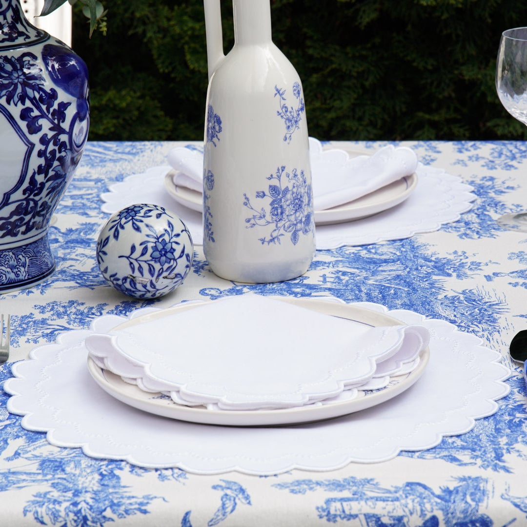 LILY WHITE ROUND FABRIC PLACEMAT & NAPKIN SET (Set Of 4)