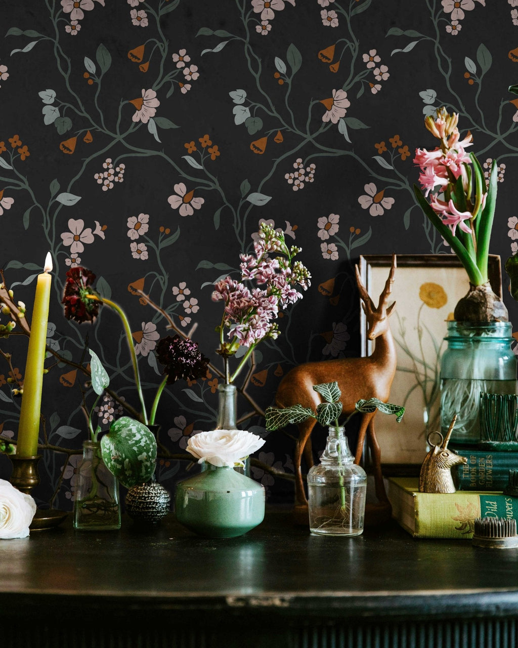 Lunaria Vine Wallpaper in Moody Charcoal