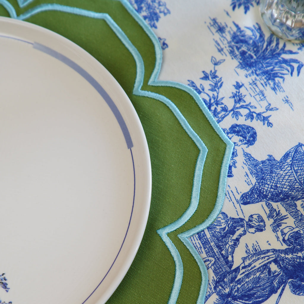 LUMERA GREEN ROUND FABRIC PLACEMAT (Set Of 4)