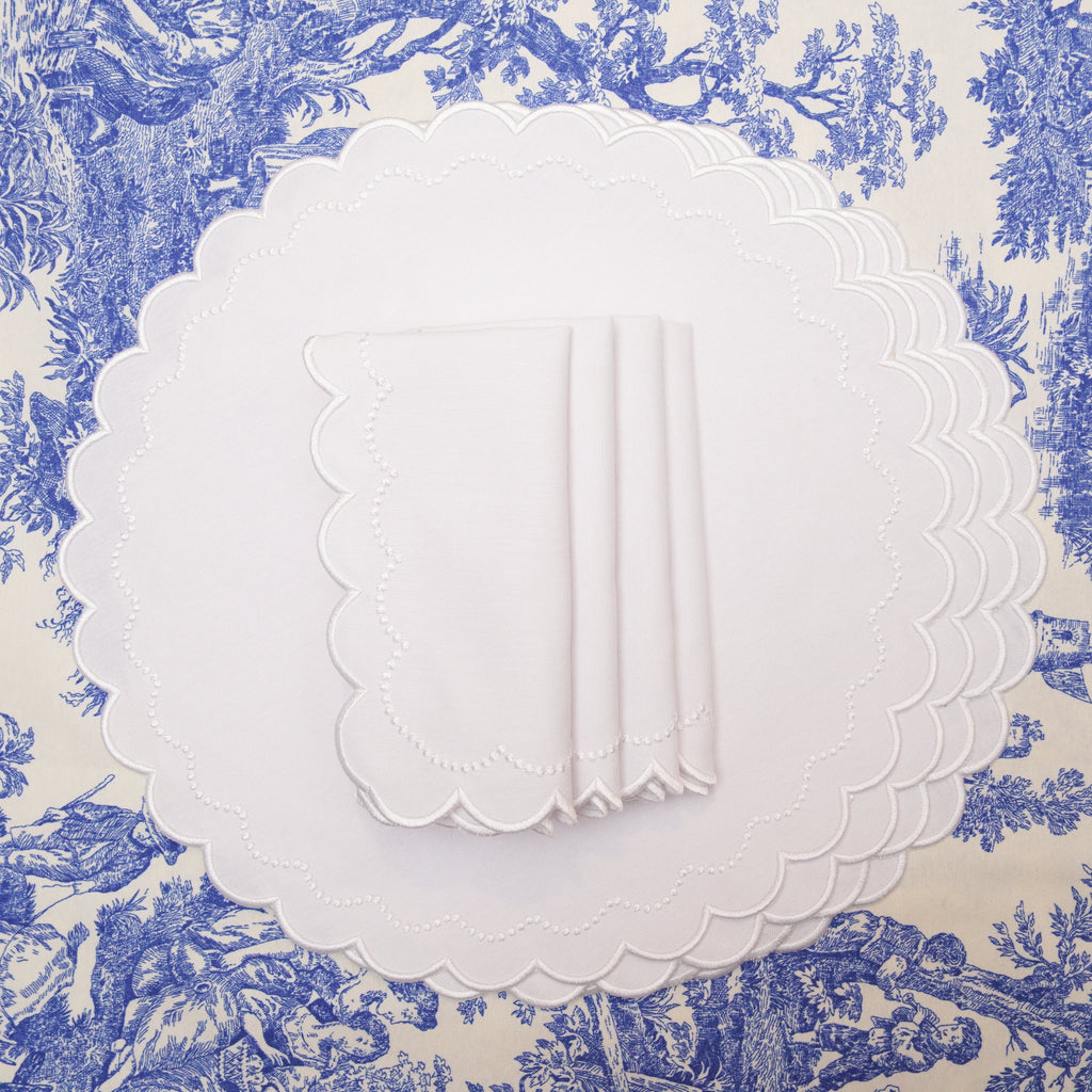 LILY WHITE ROUND FABRIC PLACEMAT & NAPKIN SET (Set Of 4)