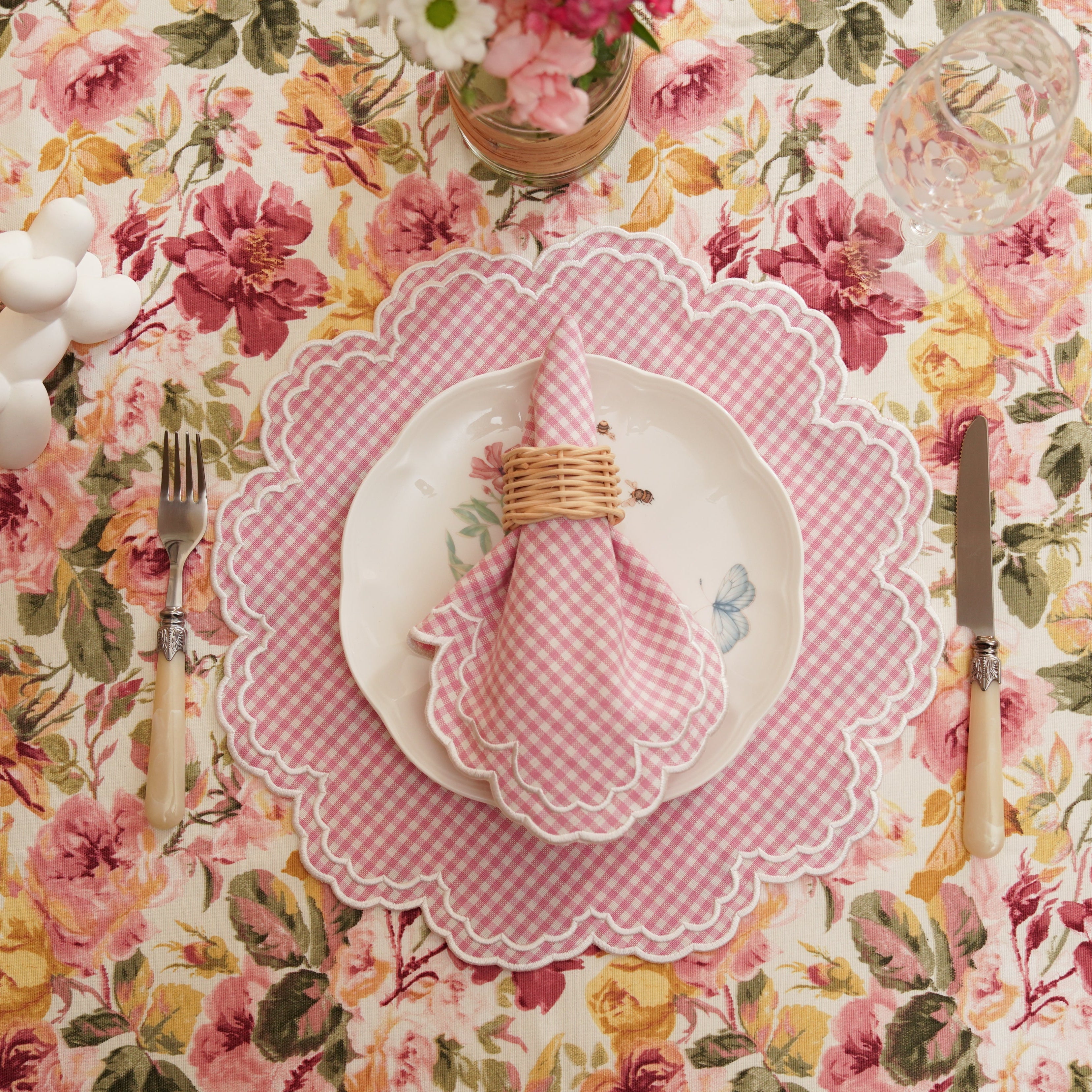 MAGNOLIA PINK GINGHAM WHITE TRIM PLACEMAT & NAPKIN SET (Set Of 4)