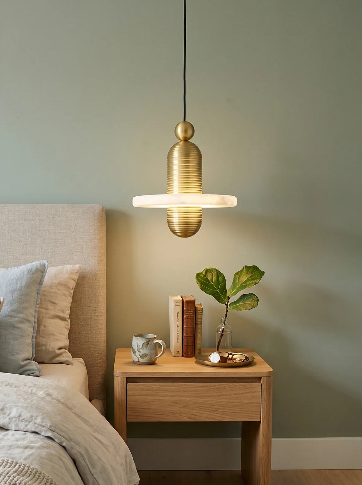 Median Mono Pendant Light