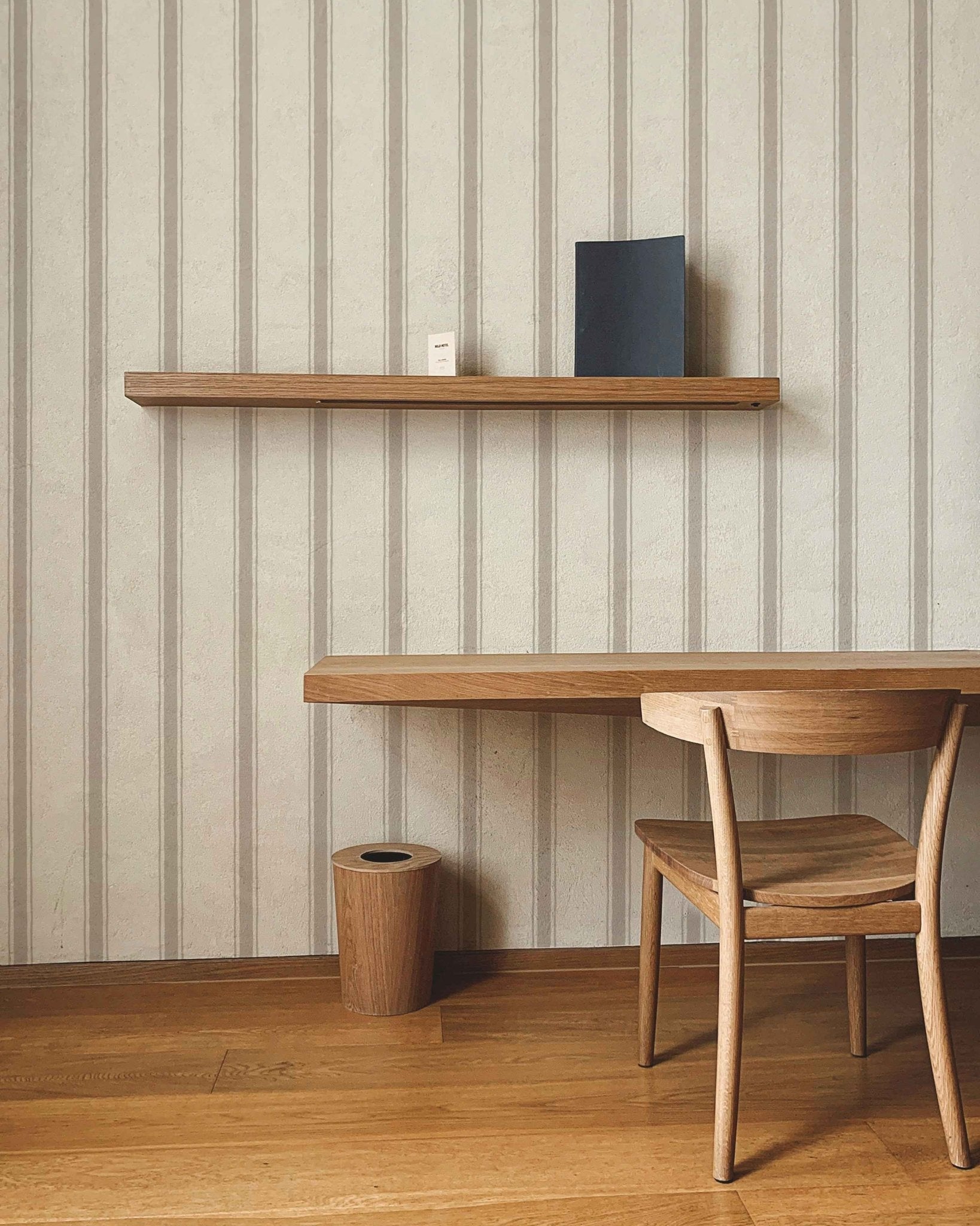 Moulding Line Wallpaper in Cool Taupe