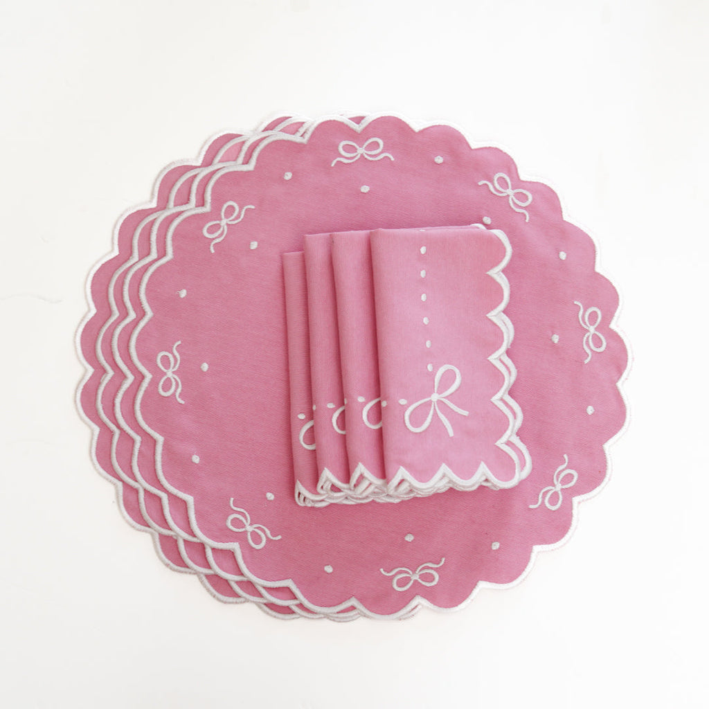 RIBBIA PINK ROUND FABRIC PLACEMAT & NAPKIN SET (Set Of 4)