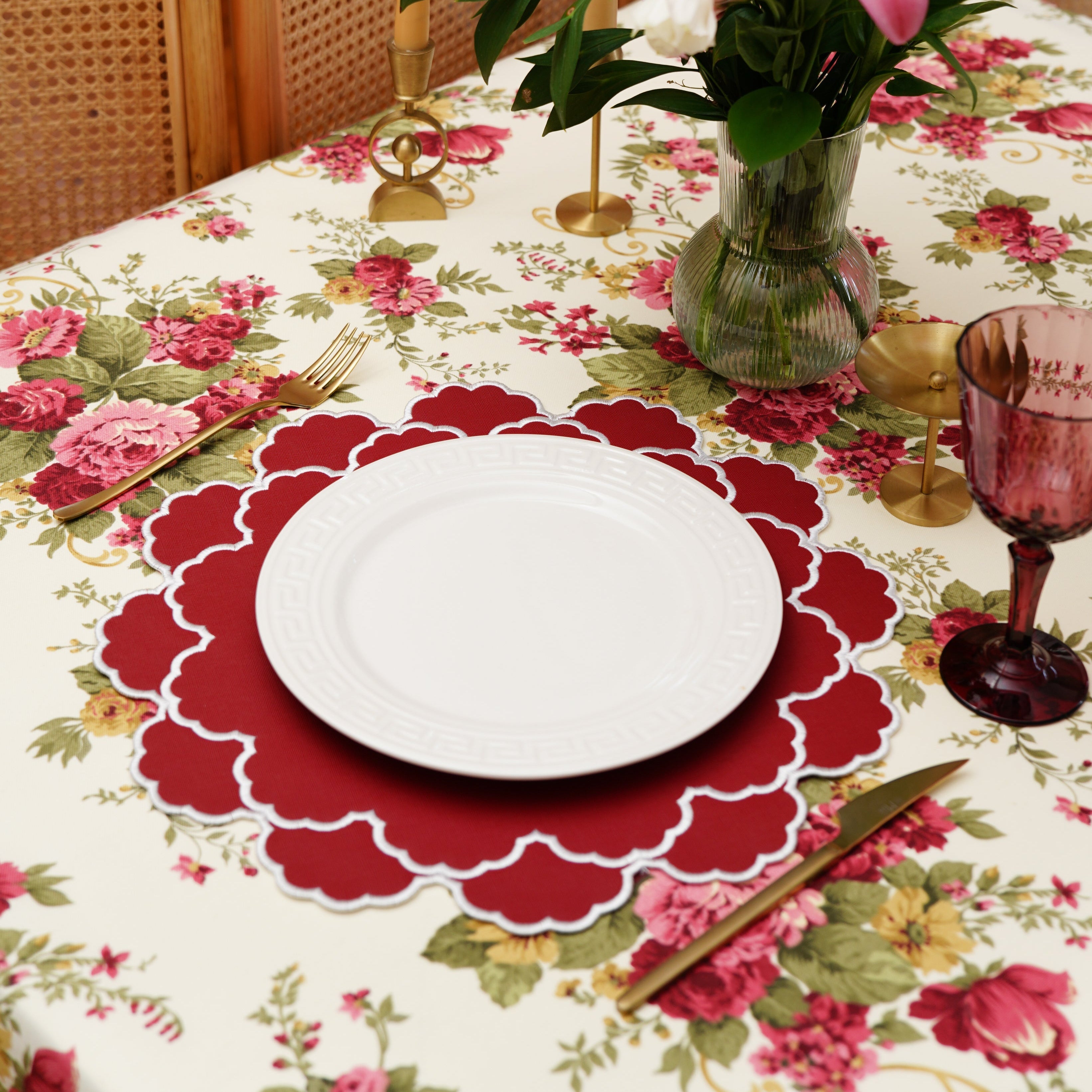 TIMELESS RED SCALLOPED FAUX LEATHER PLACEMAT (Set Of 4)