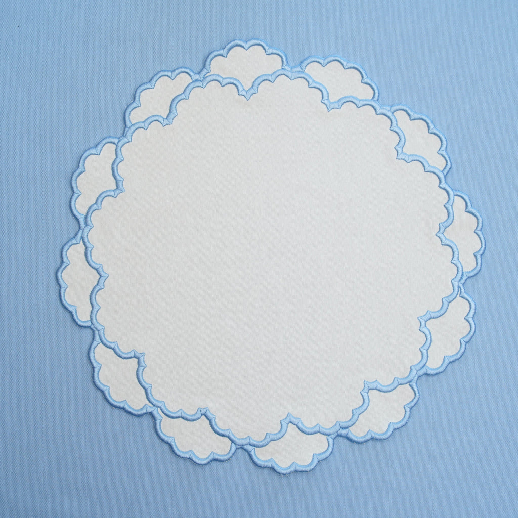 CRESSIDA BLUE & WHITE SCALLOPED FABRIC PLACEMAT (Set Of 4)