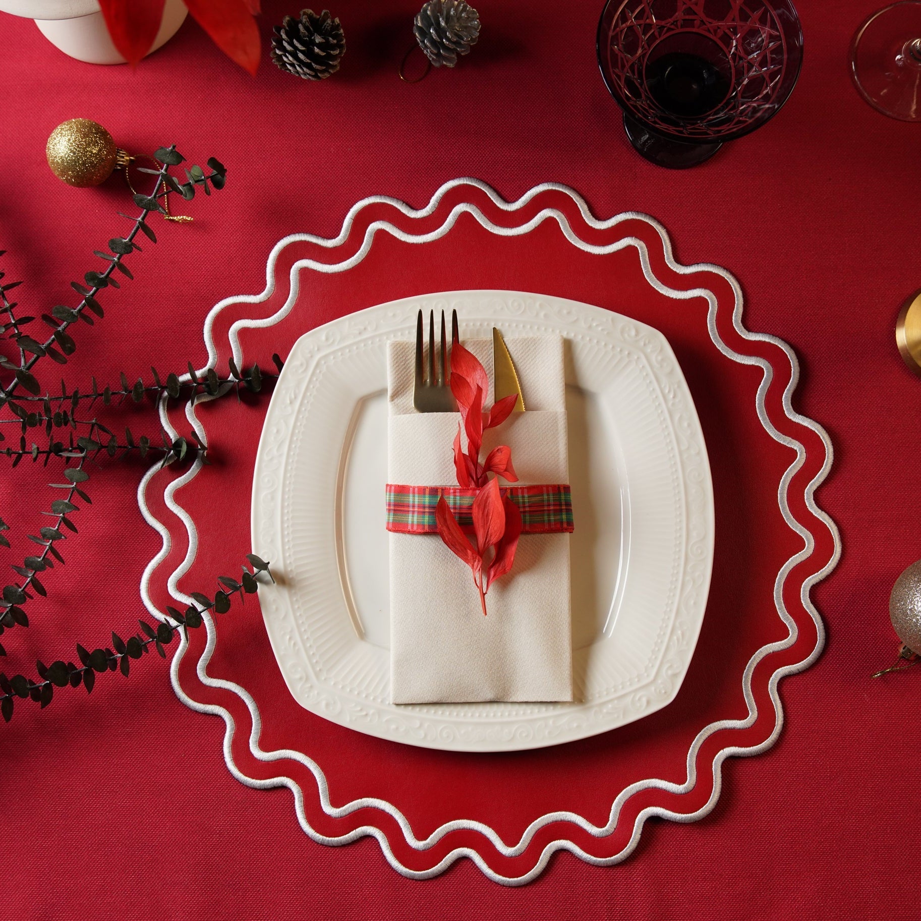 SOLACE RED FAUX LEATHER PLACEMAT (Set Of 4)