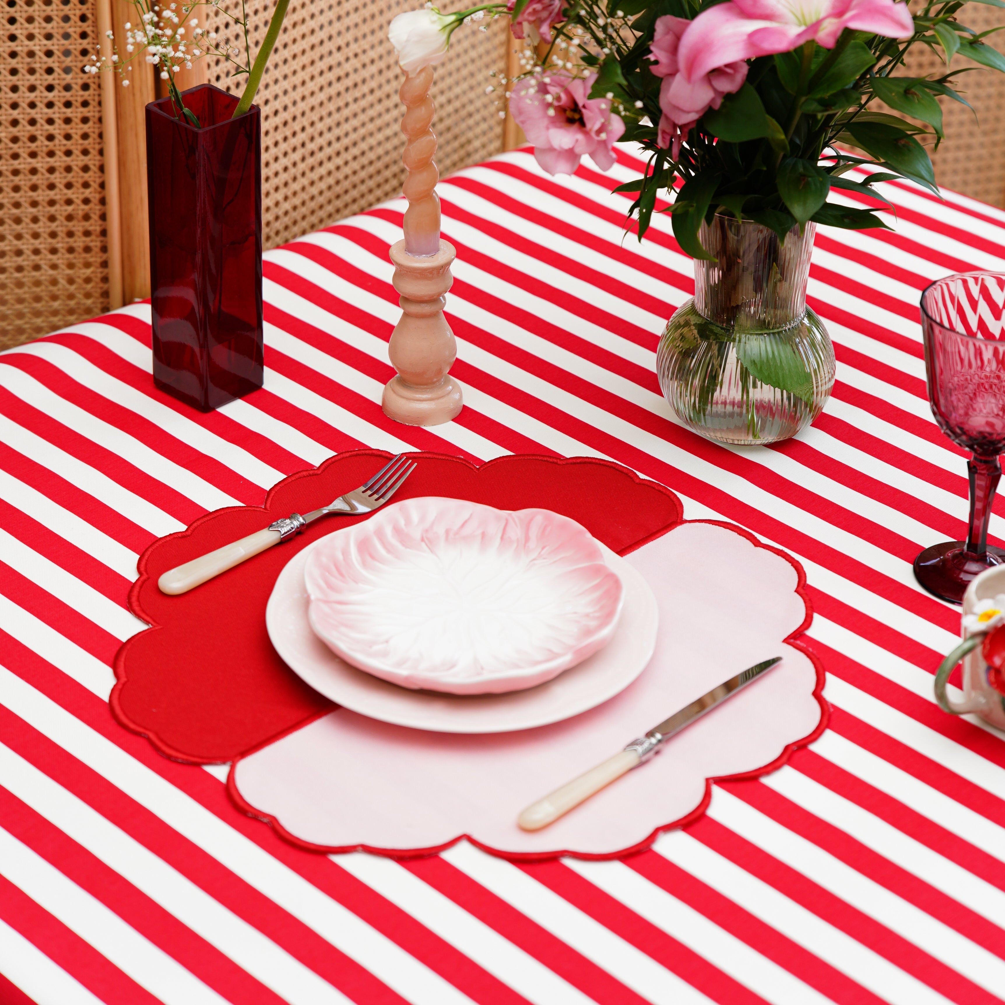 DUALITY PINK RED SCALLOPED FABRIC PLACEMAT (Set Of 4)