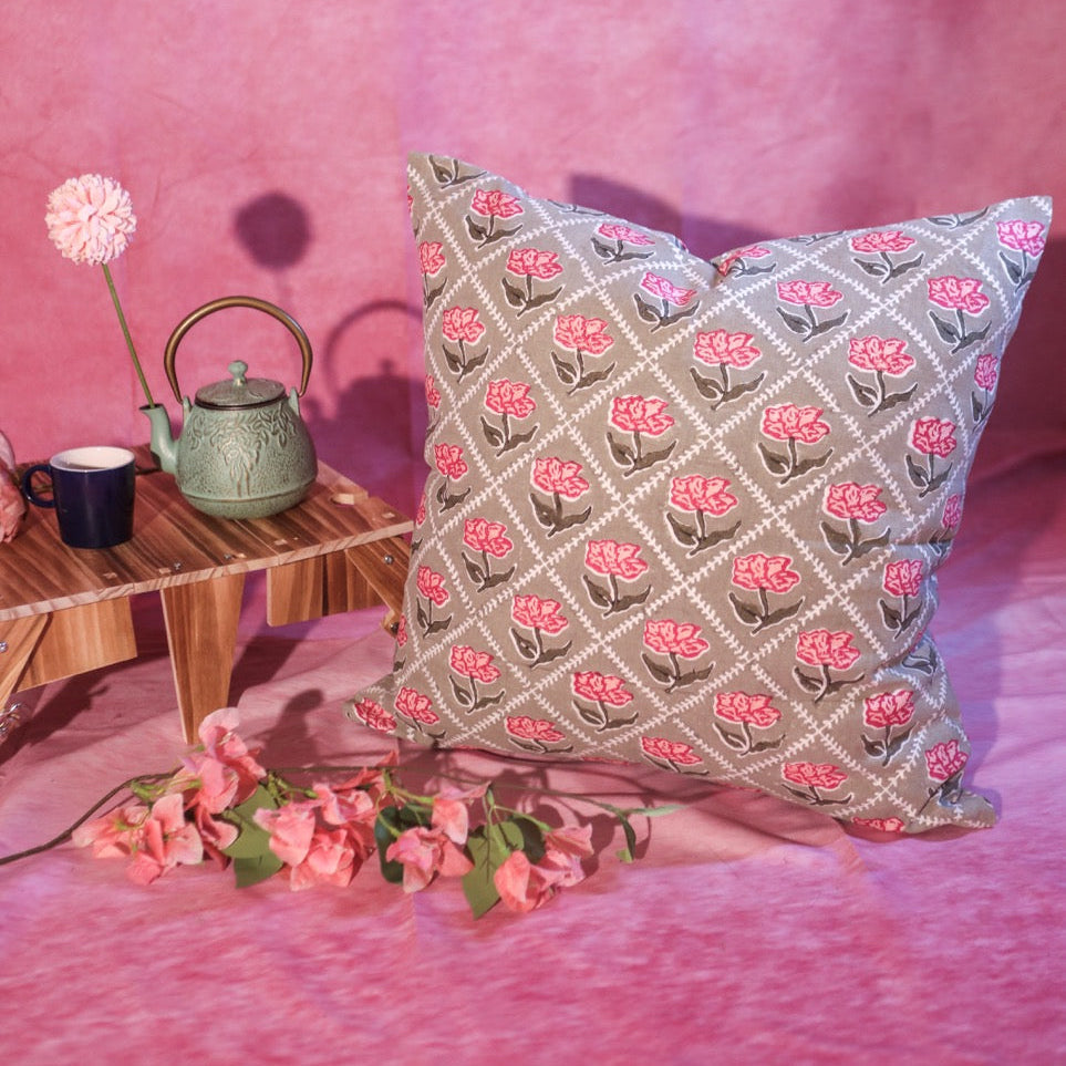 Noor Linen Pillow Cover — Olive & Pink