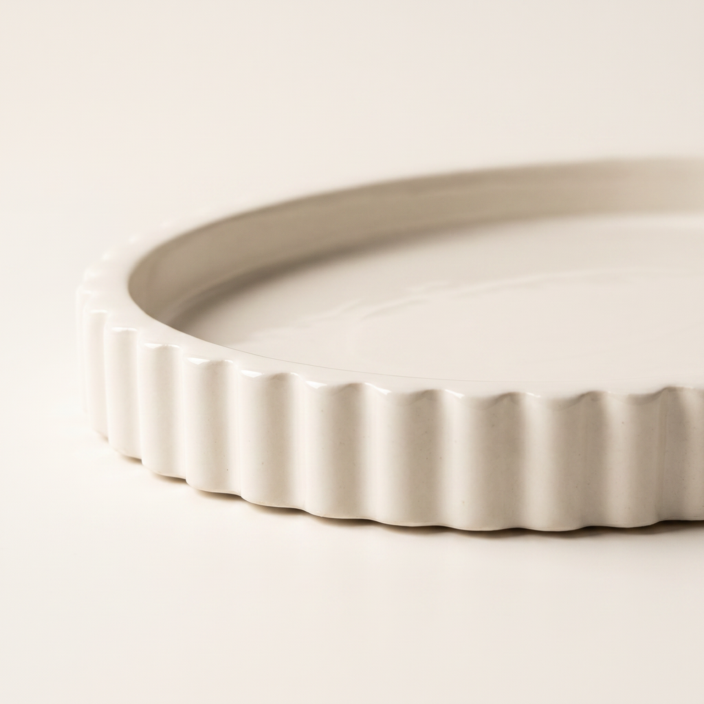 Scalloped Oval Tray, Gypsum White 8"