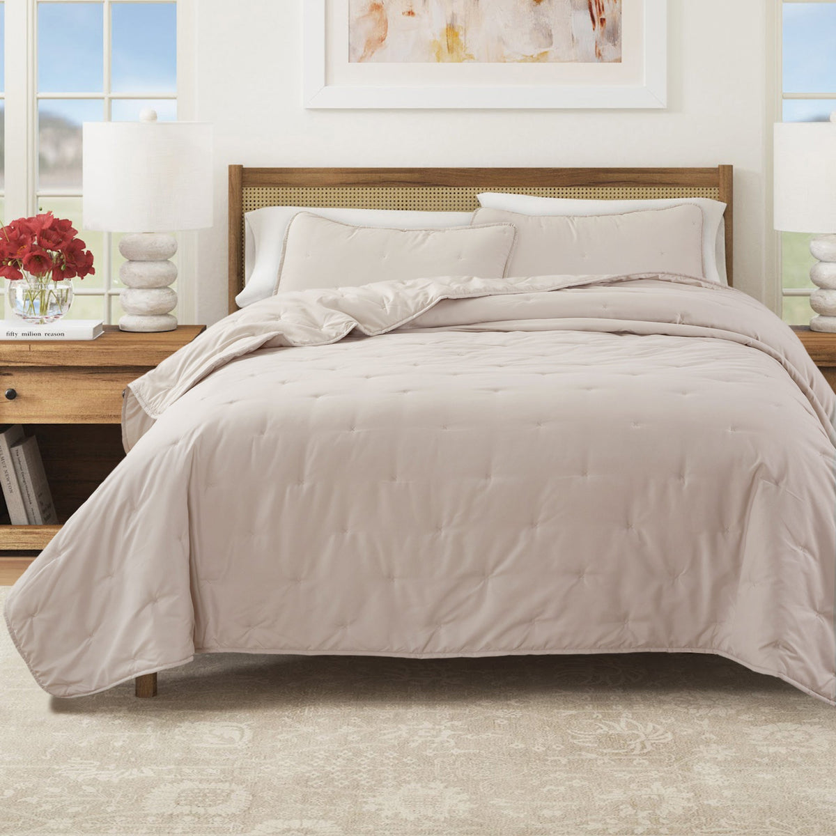 Dot-Hemmed Stitched Quilt Set