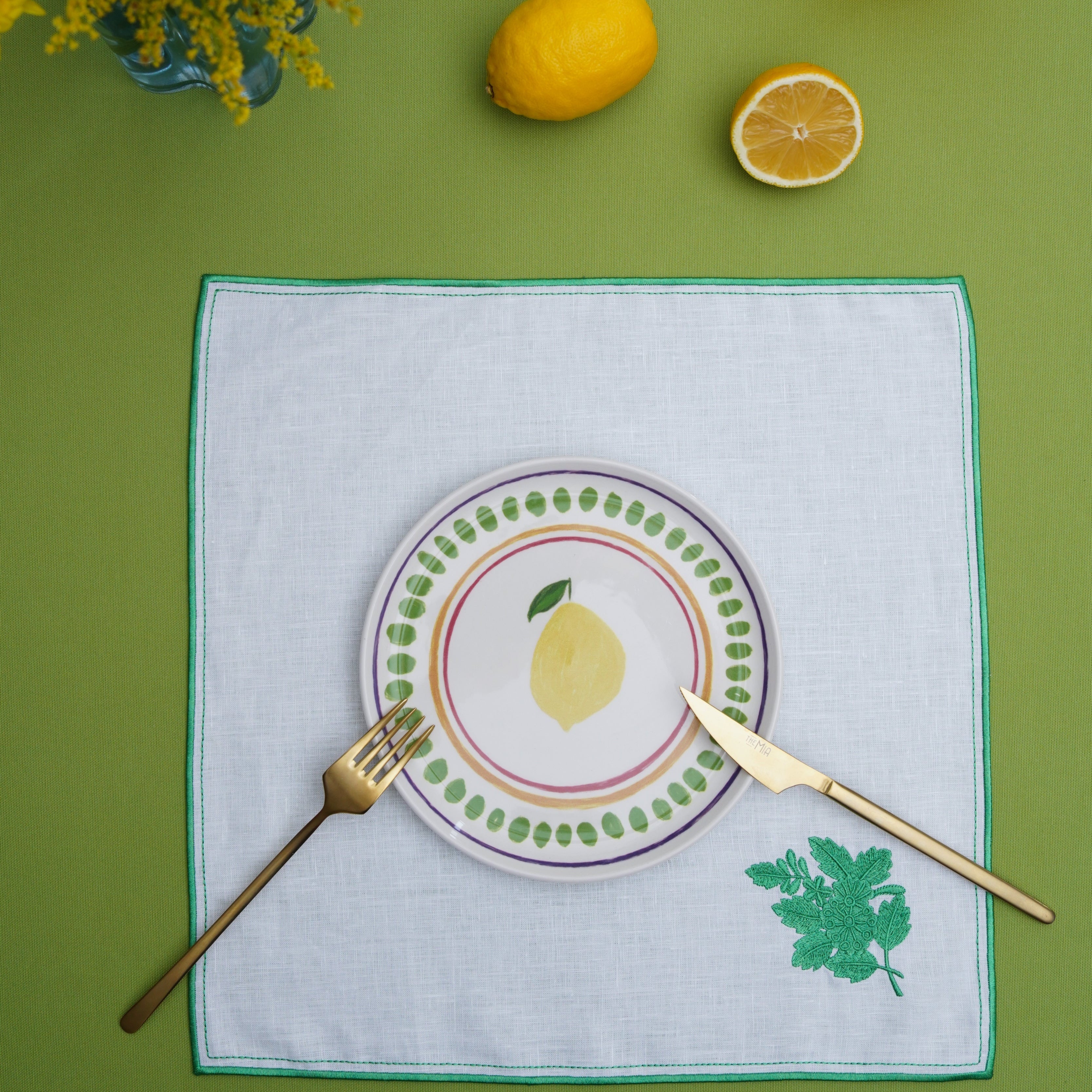 WHITE LEAF SQUARE LINEN PLACEMAT (Set Of 4)