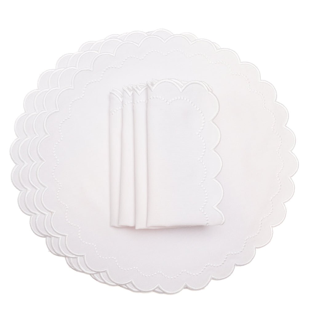 LILY WHITE ROUND FABRIC PLACEMAT & NAPKIN SET (Set Of 4)