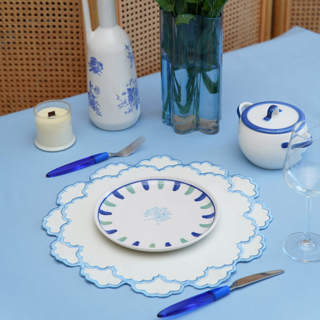 CRESSIDA BLUE & WHITE SCALLOPED FABRIC PLACEMAT (Set Of 4)