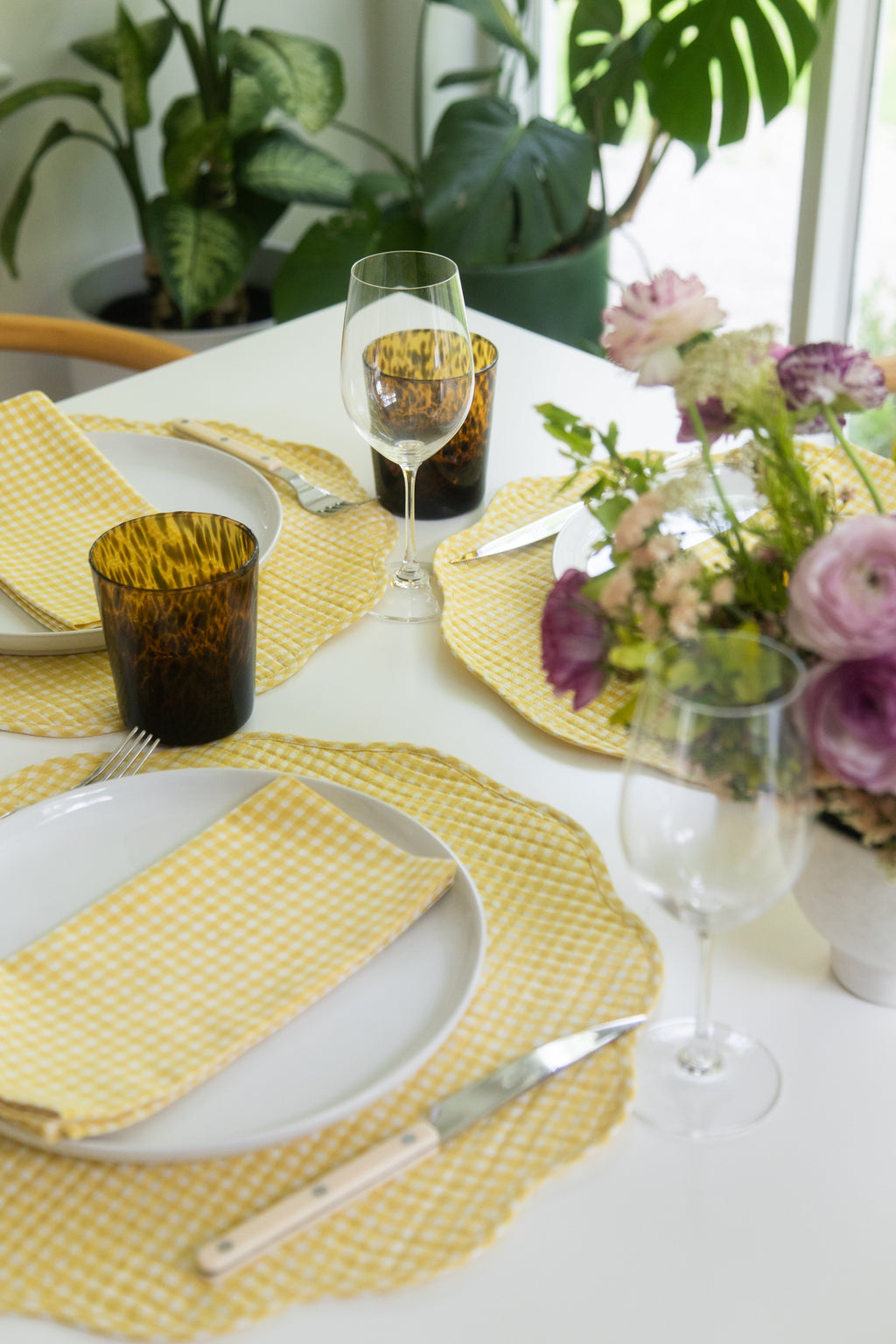 Gingham Scalloped Placemats