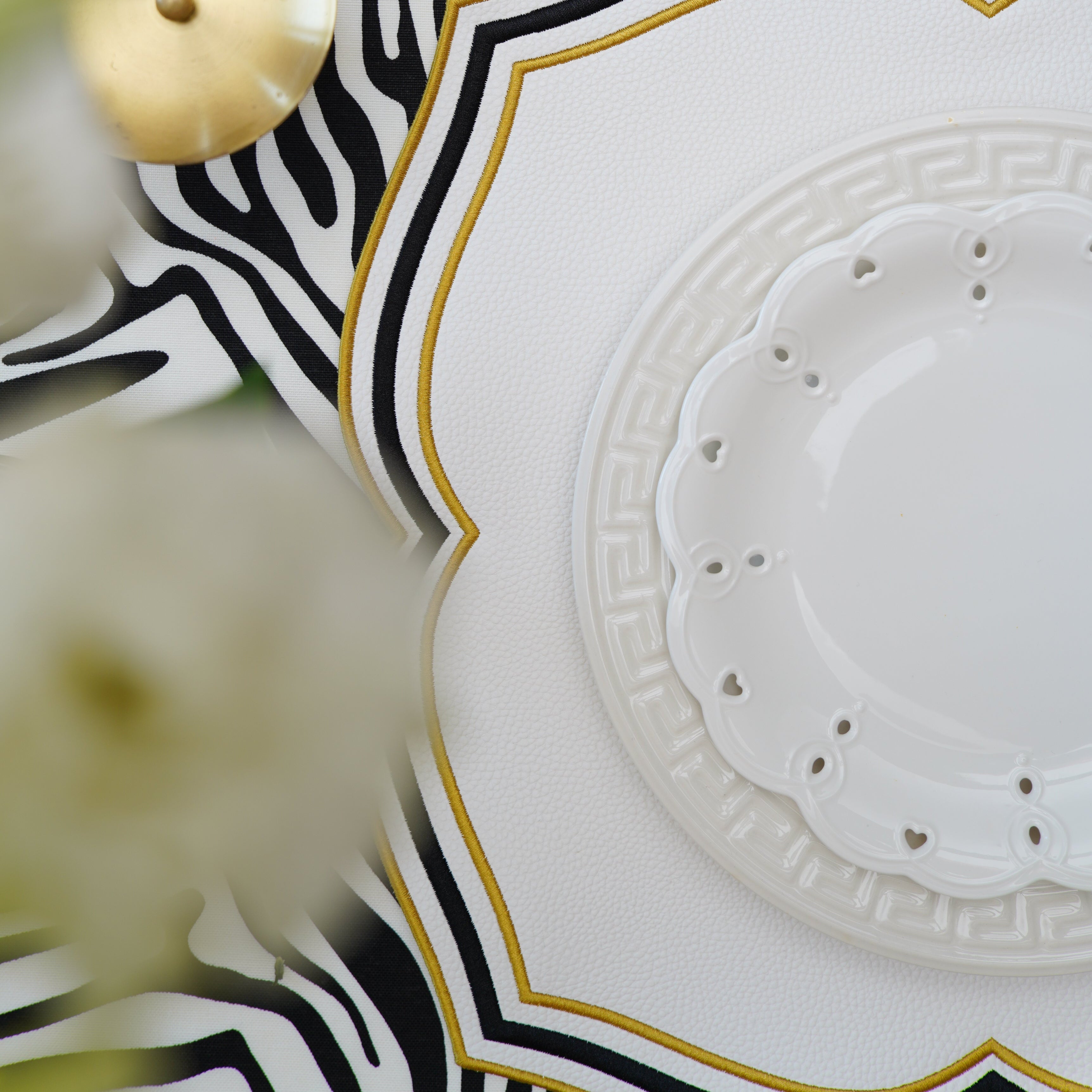 ZEAL WHITE BLACK & GOLD FAUX LEATHER PLACEMAT (Set Of 4)